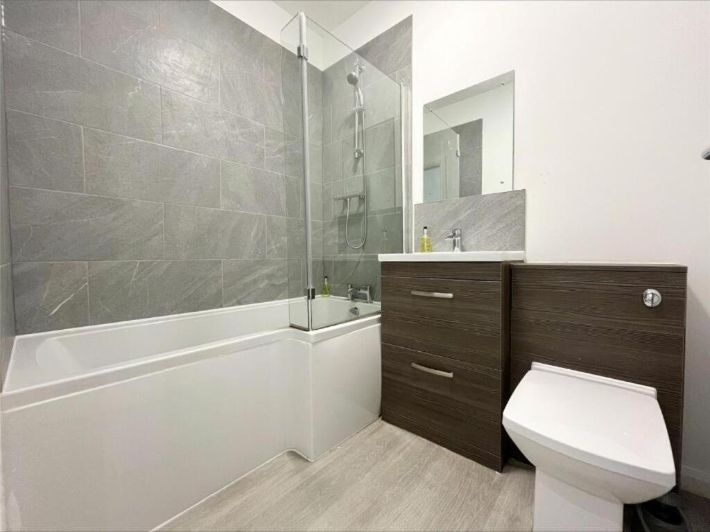 City Point Apartments Manchester Bagian luar foto