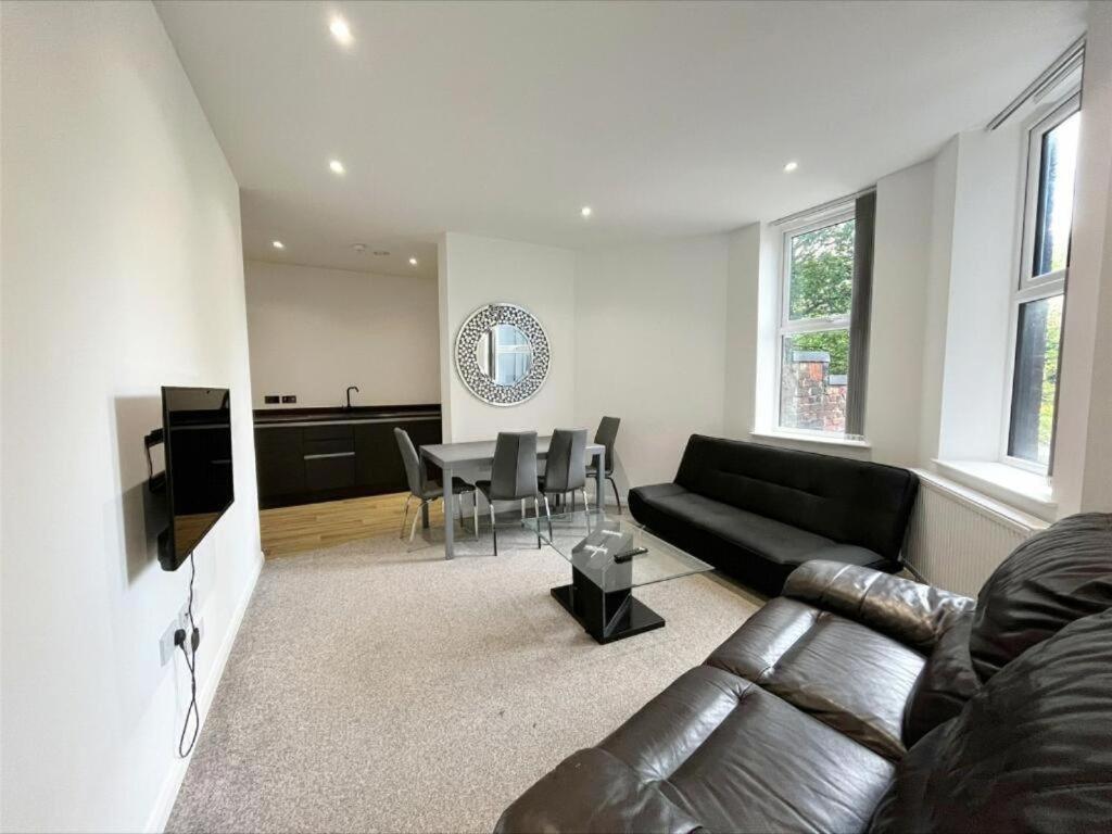 City Point Apartments Manchester Bagian luar foto